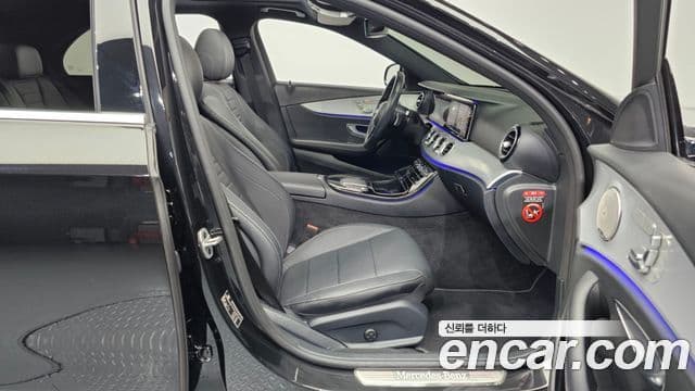 Mercedes-Benz E-Class 2021 — ფოტო 11/20