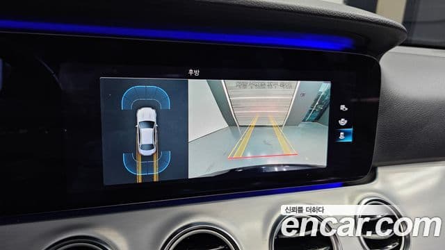 Mercedes-Benz E-Class 2021 — ფოტო 16/20