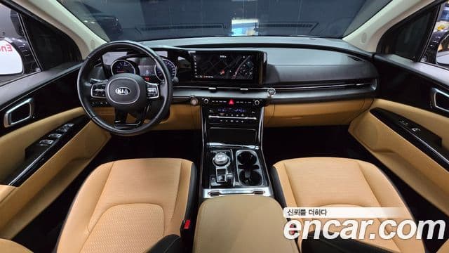 Kia Carnival 2020 — фото 7 из 20