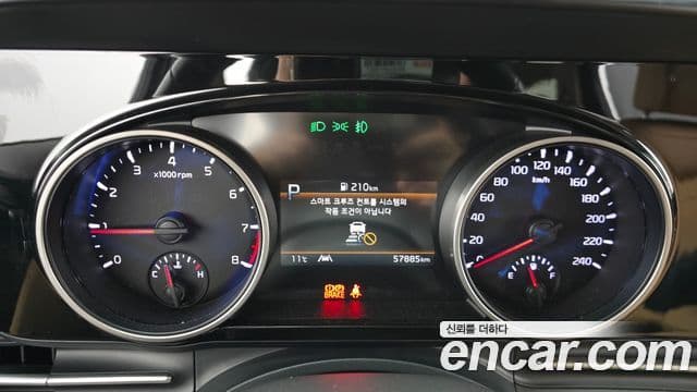 Kia Carnival 2020 — фото 8 из 20