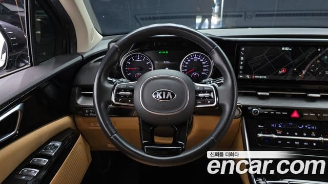 Kia Carnival 2020 — ფოტო 13/20