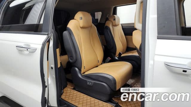 Kia Carnival 2020 — Фото 12/20