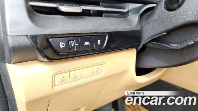 Kia Carnival 2020 — Фото 16/20