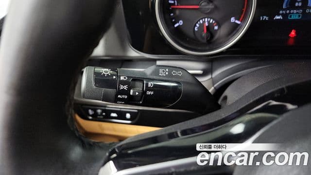 Kia Carnival 2020 — Фото 18/20
