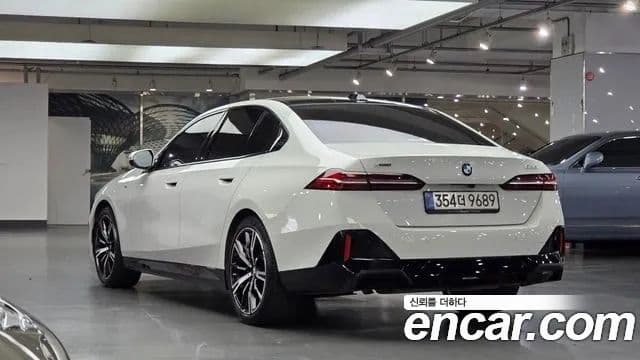 BMW 5 Series 2025 — ფოტო 2/15