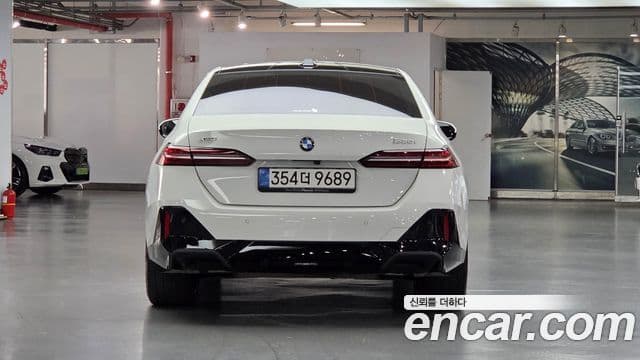 BMW 5 Series 2025 — ფოტო 3/15