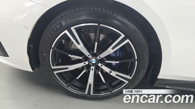 BMW 5 Series 2025 — ფოტო 4/15