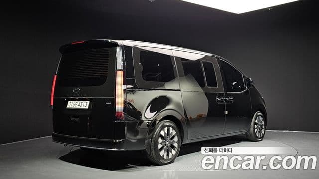 Hyundai Staria 2022 — ფოტო 2/20