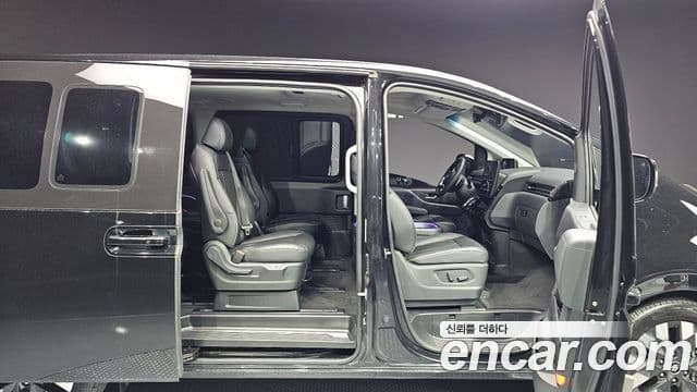 Hyundai Staria 2022 — ფოტო 11/20