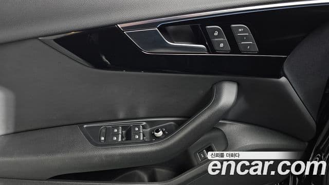 Audi A4 2021 — ფოტო 18/20