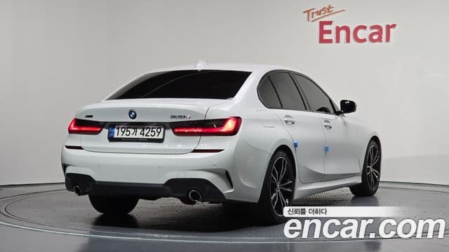 BMW 3 Series 2021 — ფოტო 2/20