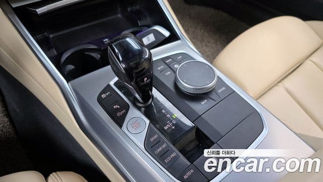 BMW 3 Series 2021 — ფოტო 9/20