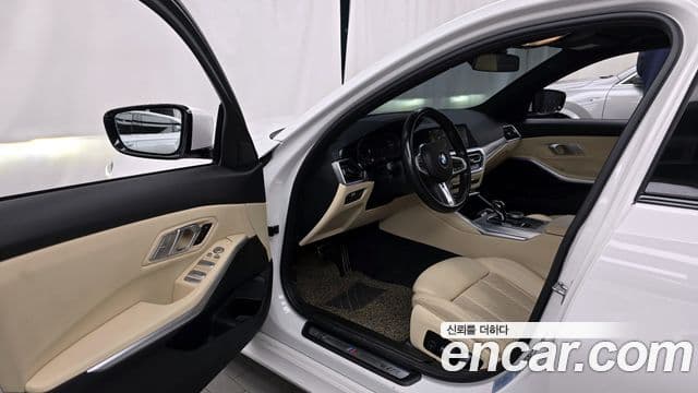 BMW 3 Series 2021 — ფოტო 10/20