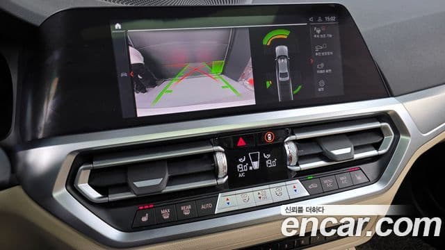 BMW 3 Series 2021 — ფოტო 16/20