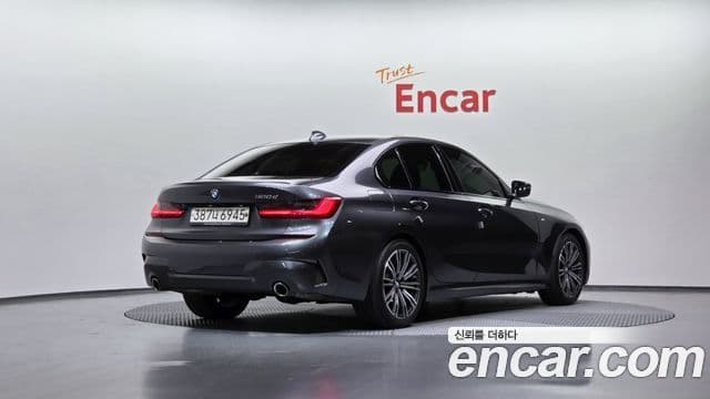 BMW 3 Series 2020 — ფოტო 2/20