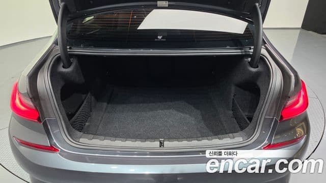 BMW 3 Series 2020 — ფოტო 20/20