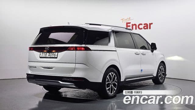 Kia Carnival 2021 — Фото 2/20