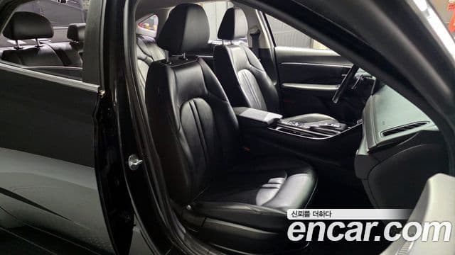 Hyundai Sonata Hybrid 2020 — Photo 6/20