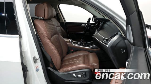 BMW X7 2021 — фото 11 из 20