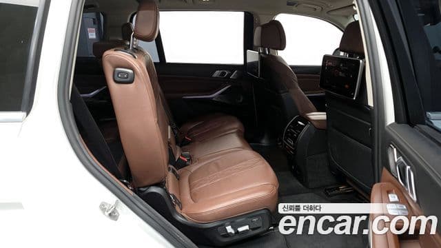 BMW X7 2021 — фото 12 из 20