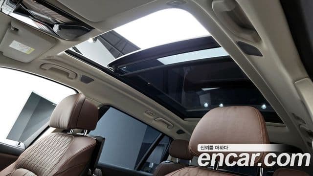 BMW X7 2021 — ფოტო 18/20