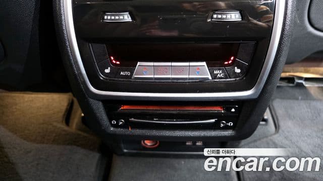 BMW X7 2021 — ფოტო 19/20