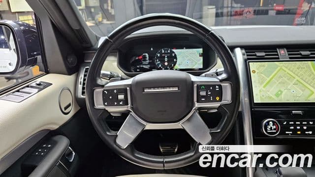 Land Rover Discovery 5 2021 — Photo 1/20