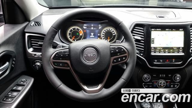 Jeep Cherokee 2022 — Şəkil 13/20