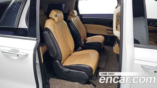 Kia Carnival 2021 — Фото 10/20