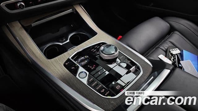 BMW X7 2025 — Şəkil 9/20