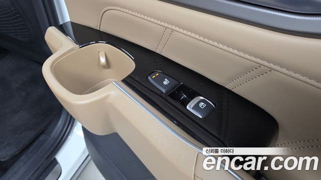 Kia Sorento 2024 — ფოტო 18/20