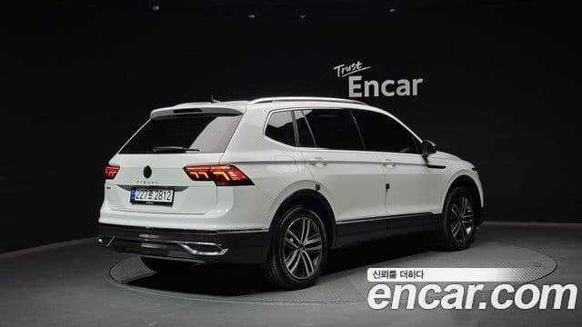 Volkswagen Tiguan Allspace 2023 — ფოტო 1/20