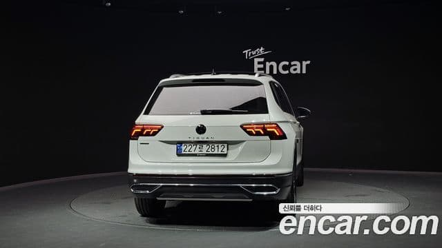 Volkswagen Tiguan Allspace 2023 — ფოტო 3/20
