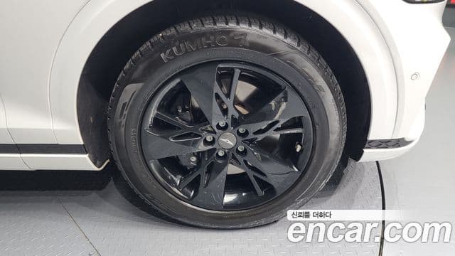 Genesis GV70 2021 — ფოტო 5/20