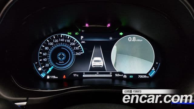 Genesis GV70 2021 — ფოტო 8/20