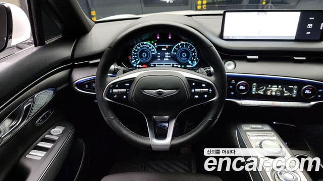 Genesis GV70 2021 — ფოტო 13/20