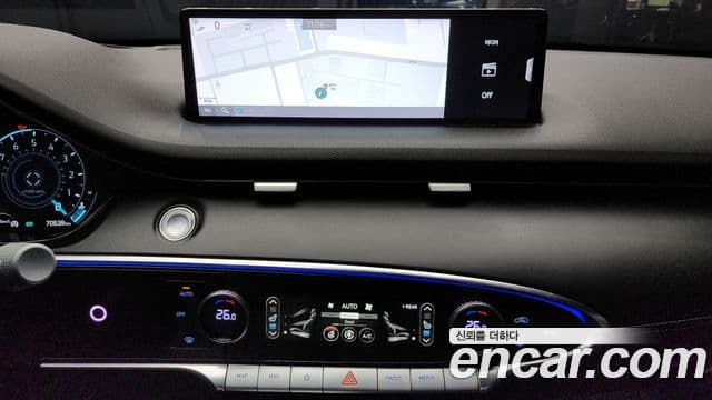 Genesis GV70 2021 — ფოტო 14/20