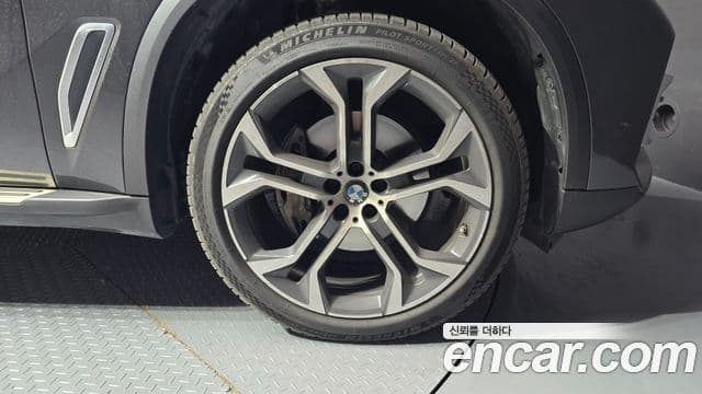 BMW X5 2021 — ფოტო 5/20