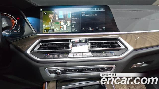 BMW X5 2021 — ფოტო 14/20