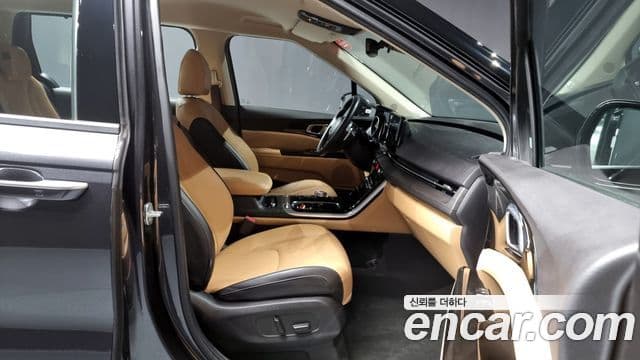 Kia Carnival 2023 — Şəkil 11/20