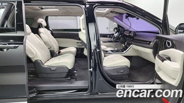 Kia Carnival 2020 — Фото 11/20