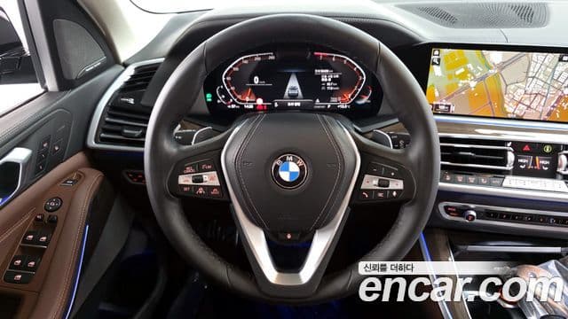 BMW X5 2020 — ფოტო 13/20