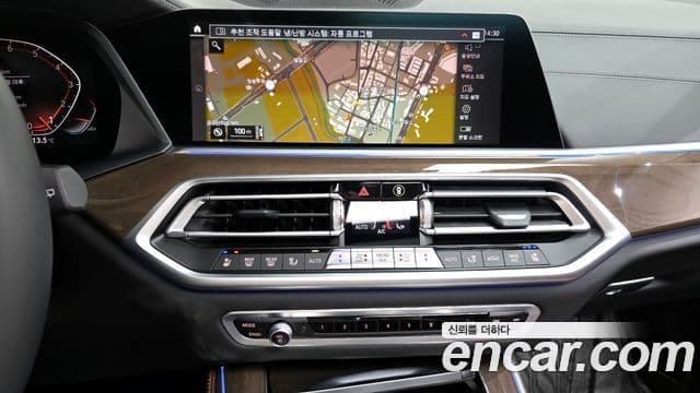 BMW X5 2020 — ფოტო 14/20