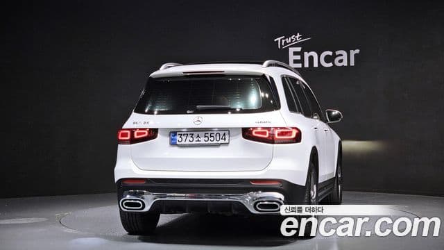 Mercedes-Benz GLB-Class 2022 — ფოტო 4/20