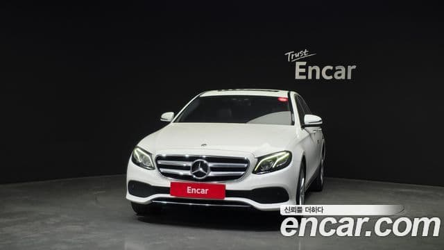 Mercedes-Benz E-Class 2018 — ფოტო 3/20
