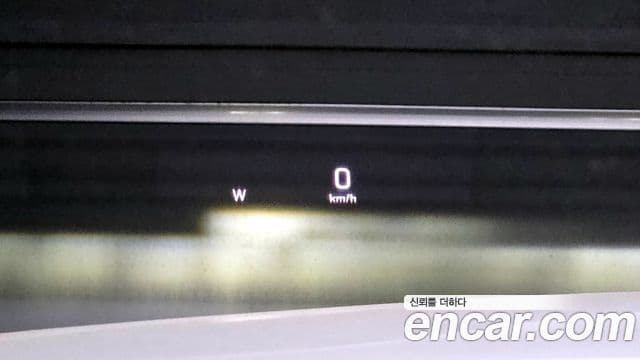 Mercedes-Benz E-Class 2018 — ფოტო 15/20