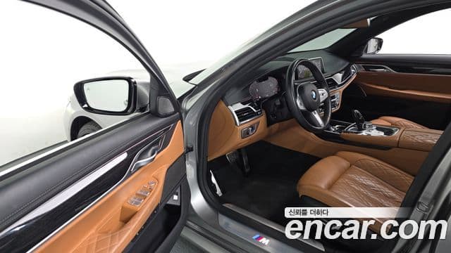 BMW 7 Series 2021 — Photo 15/20