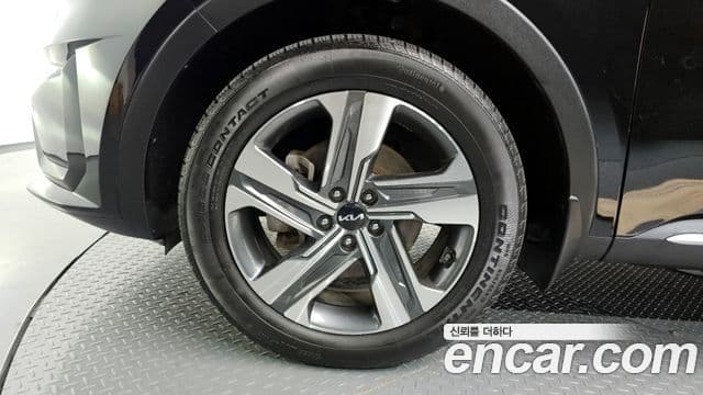 Kia Sorento 2022 — ფოტო 5/20