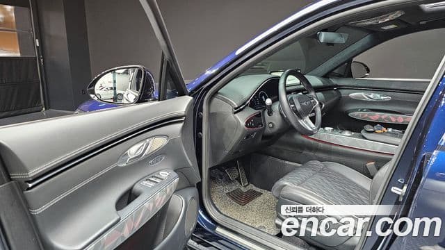 Genesis GV70 2023 — фото 11 из 20