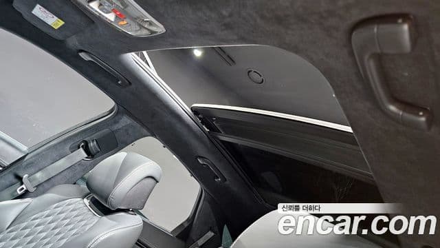 Genesis GV70 2023 — ფოტო 19/20